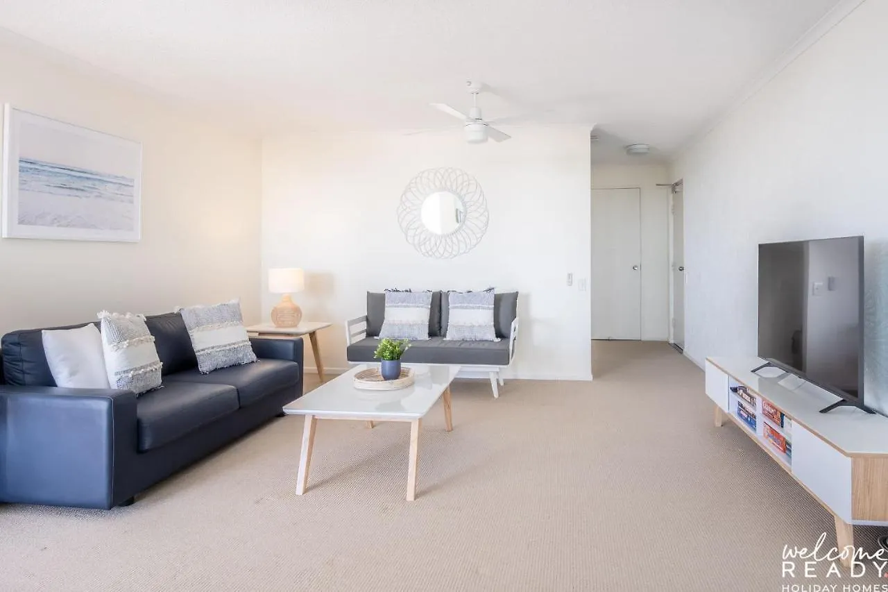 Retro Style Apartment Kings Beach With Ocean Views Caloundra